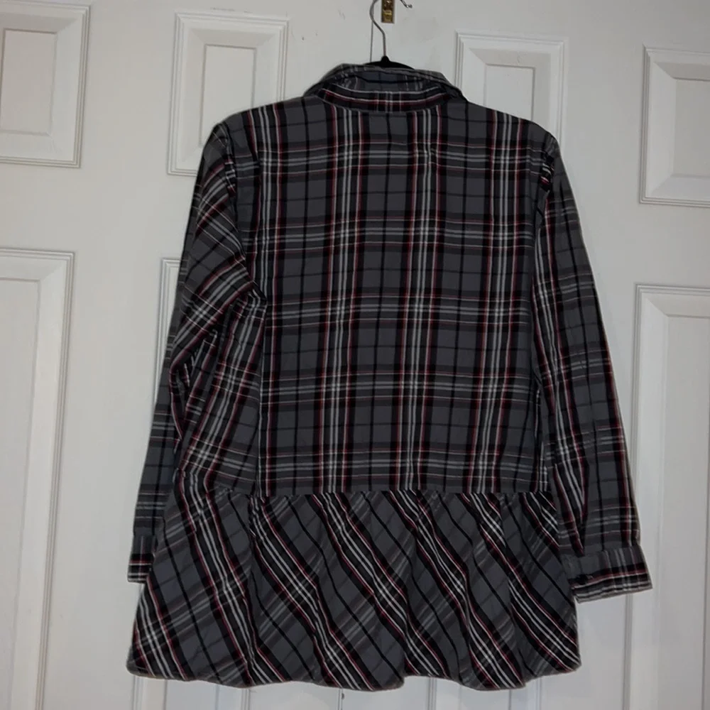 Joan Rivers plaid peplum button  Down shirt Sz S - Picture 9 of 9